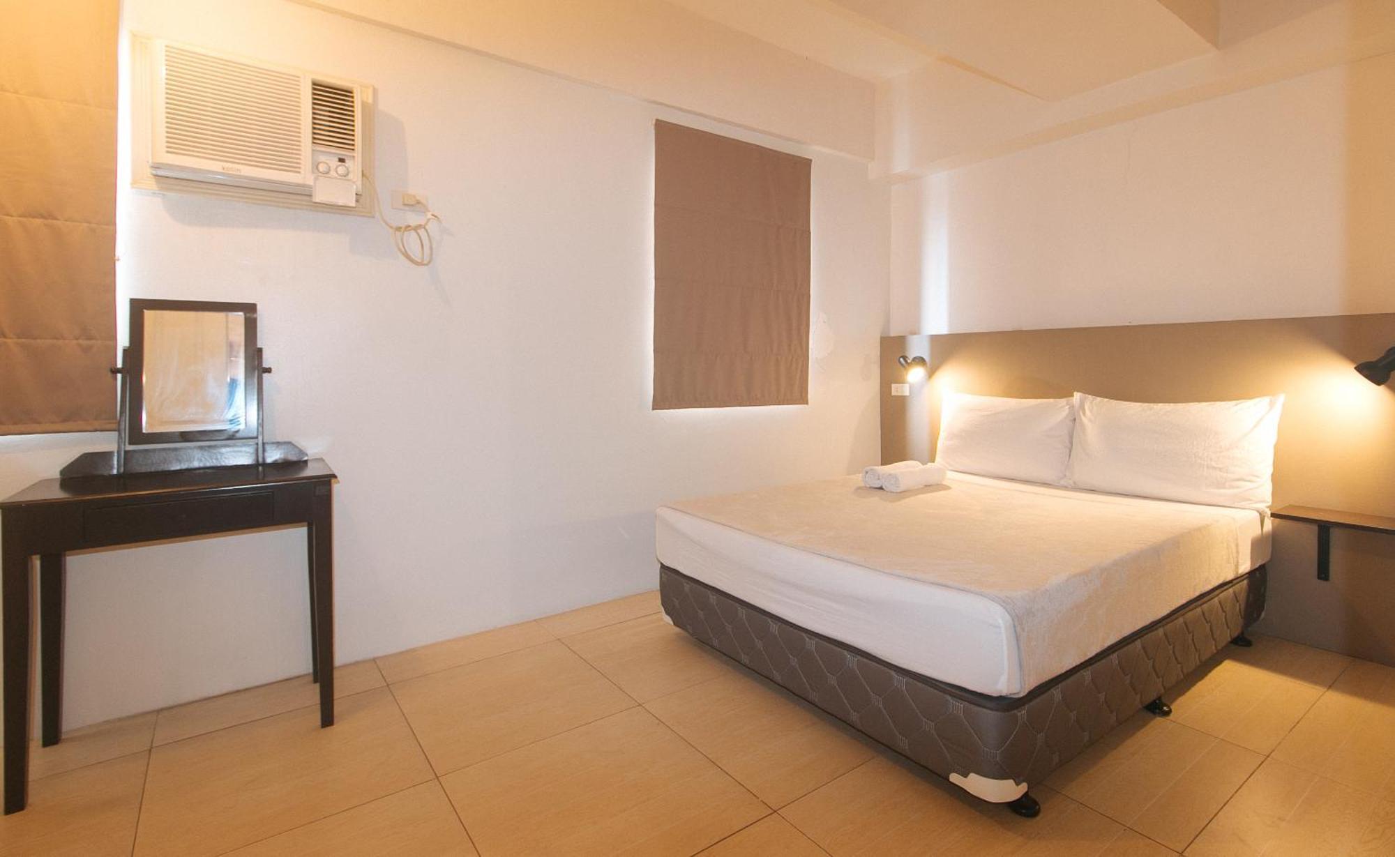 59 Xavierville By Reddoorz Cubao Esterno foto