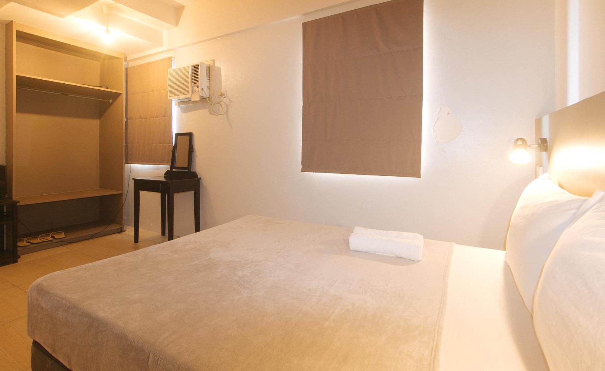 59 Xavierville By Reddoorz Cubao Esterno foto