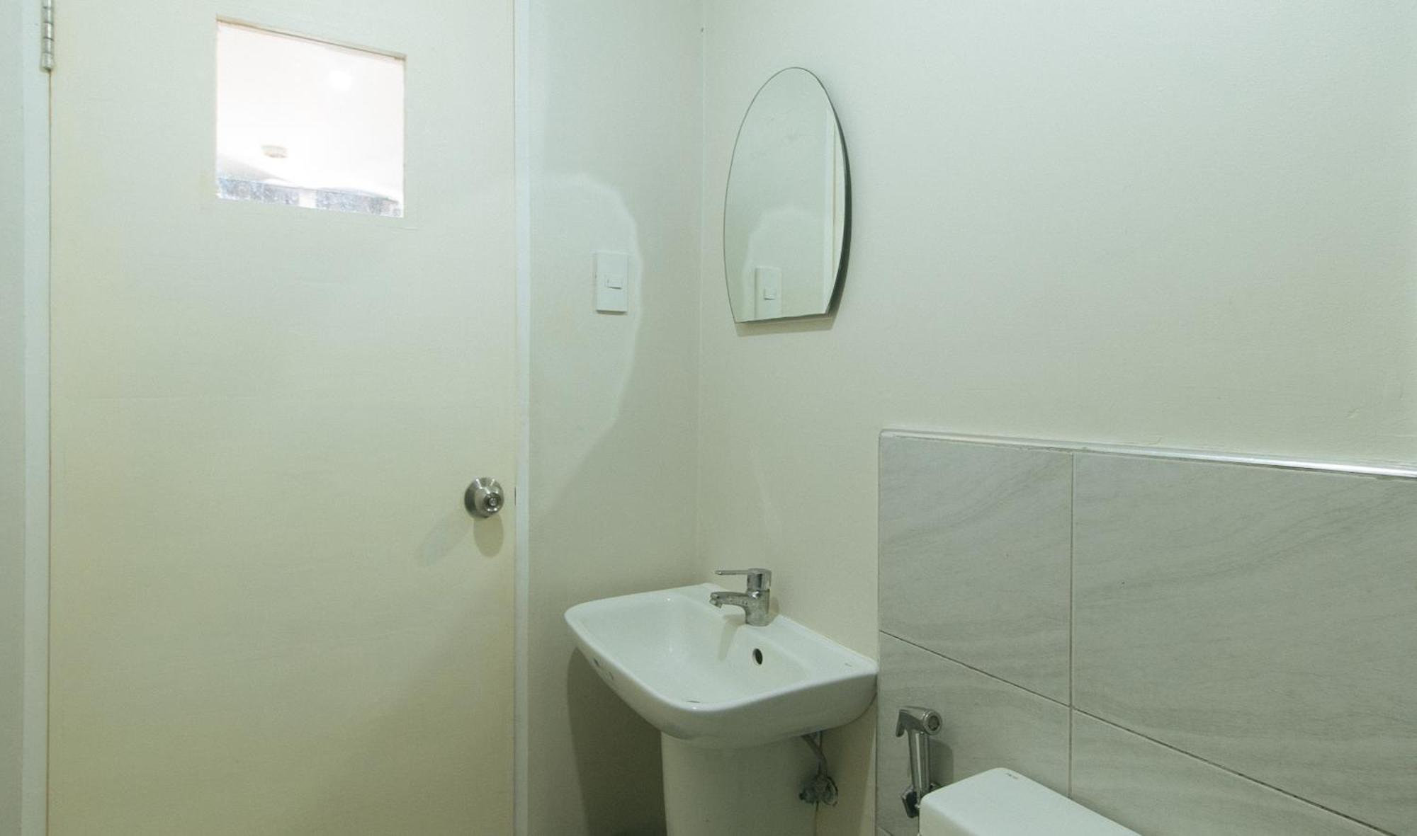 59 Xavierville By Reddoorz Cubao Esterno foto