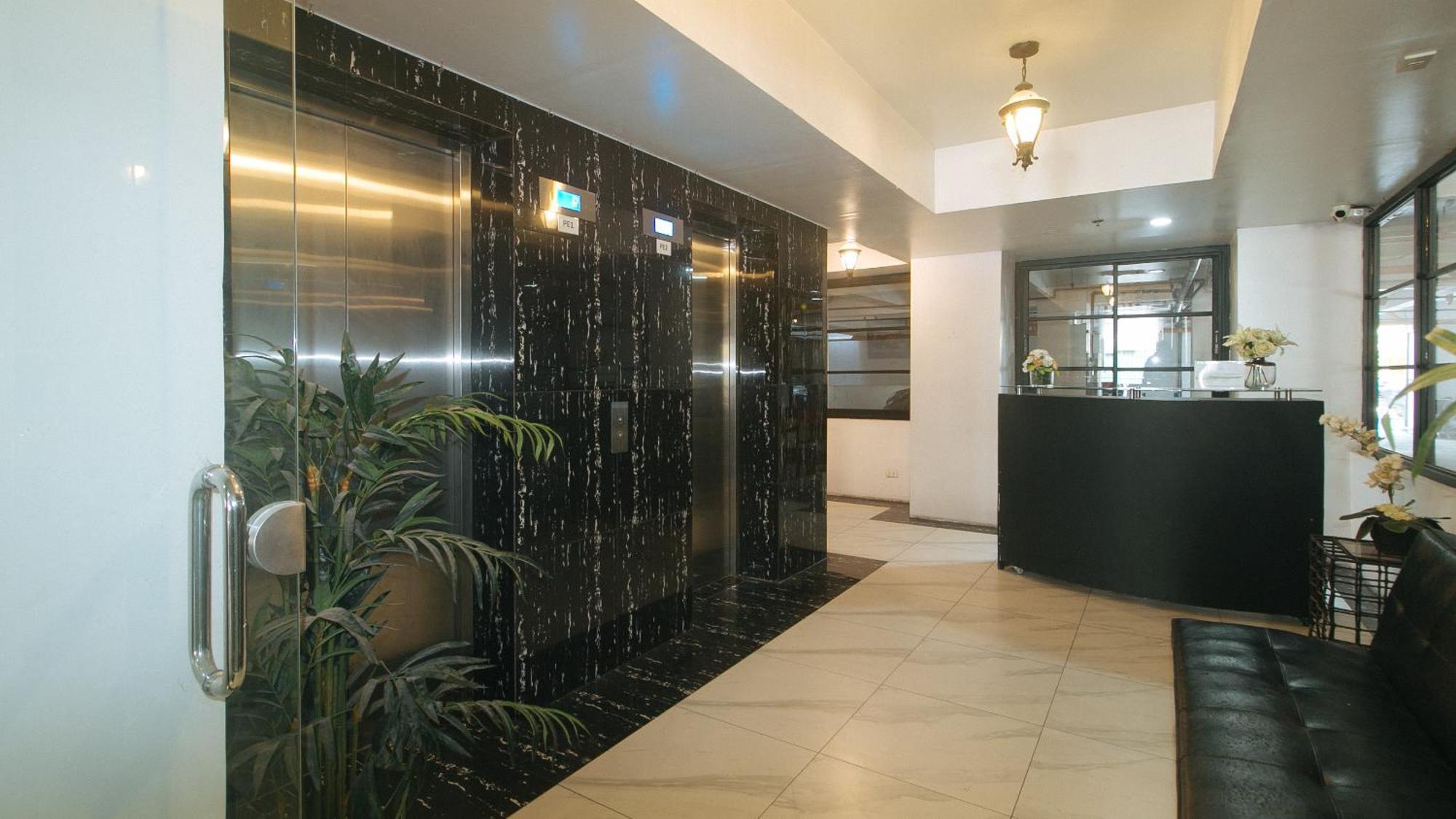 59 Xavierville By Reddoorz Cubao Esterno foto