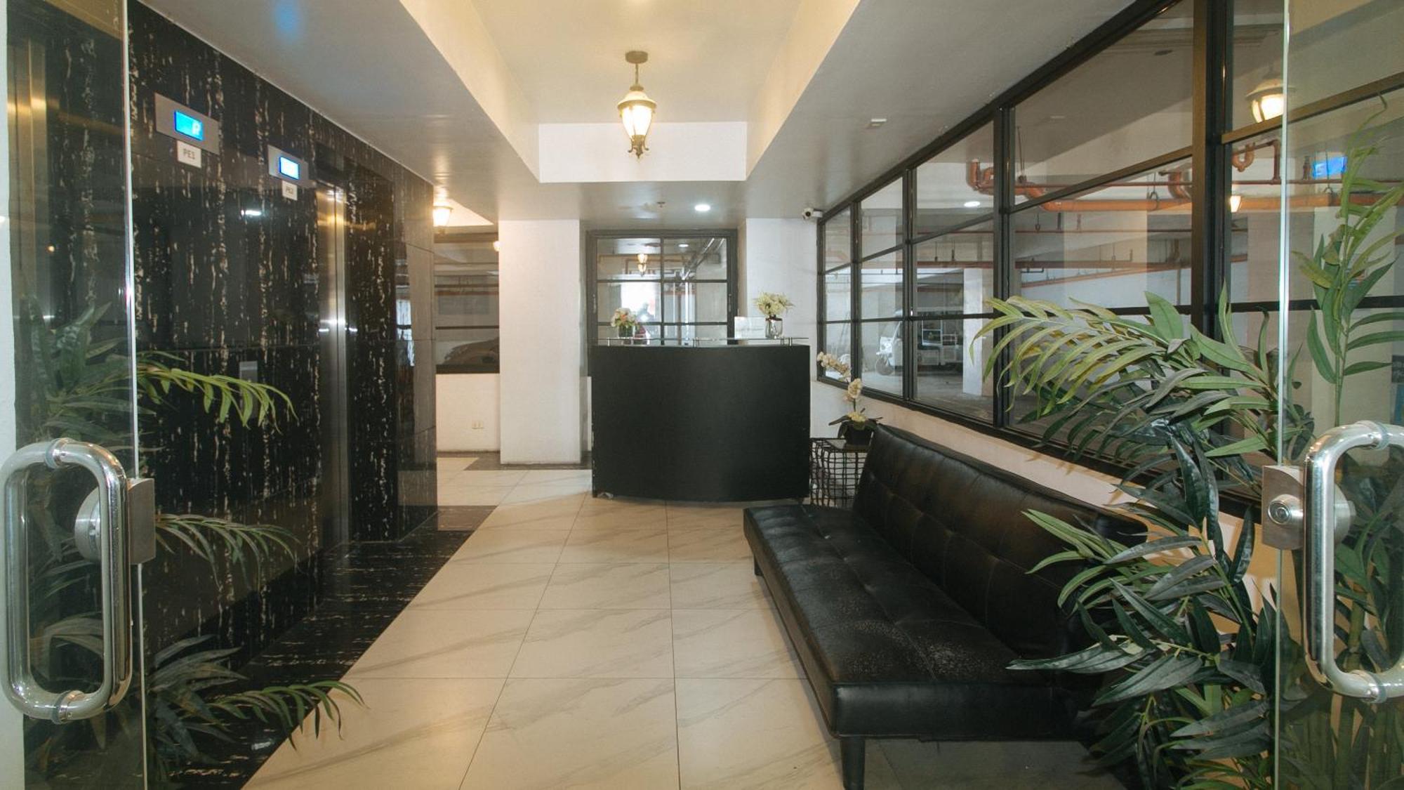 59 Xavierville By Reddoorz Cubao Esterno foto