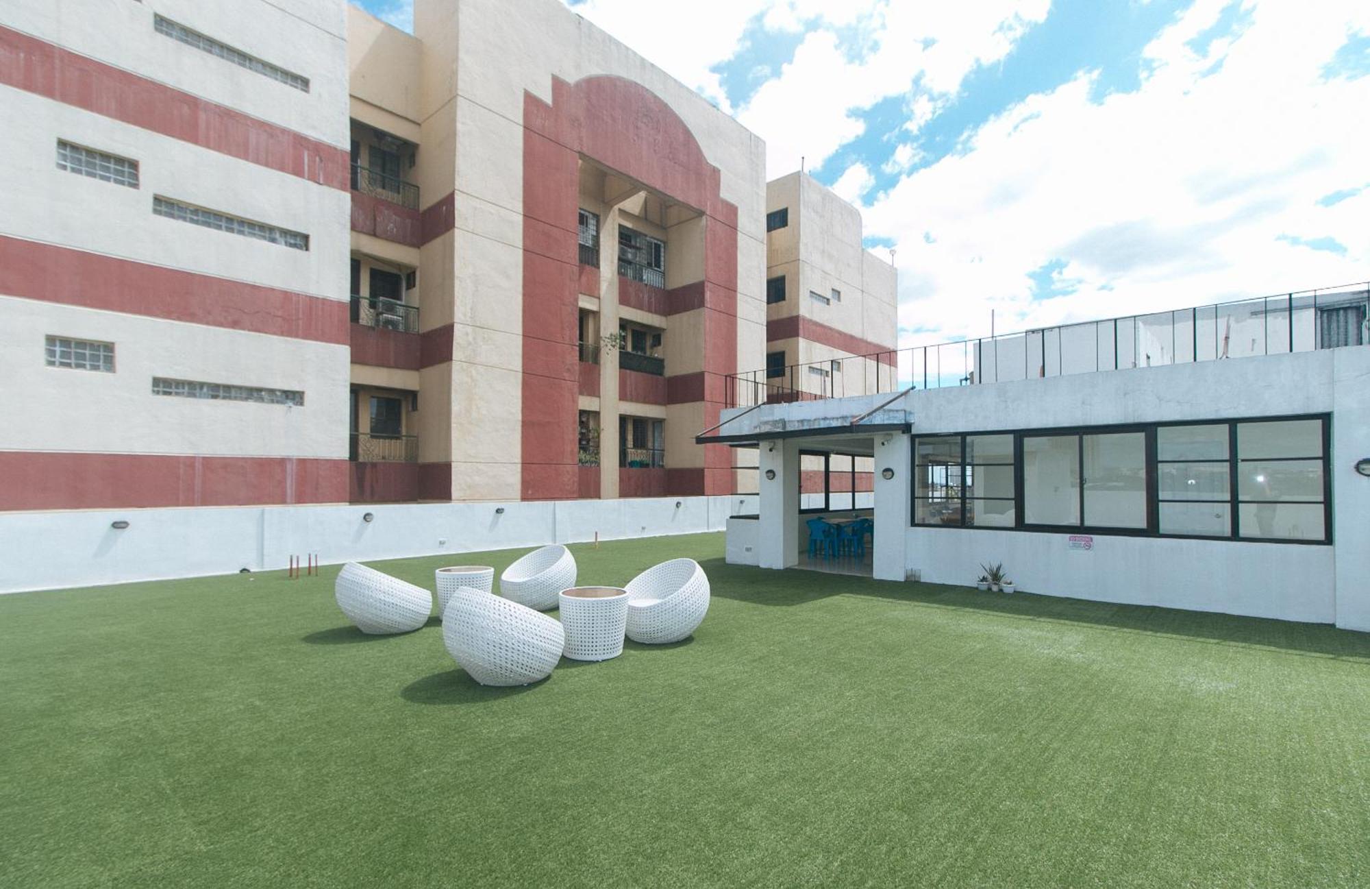 59 Xavierville By Reddoorz Cubao Esterno foto