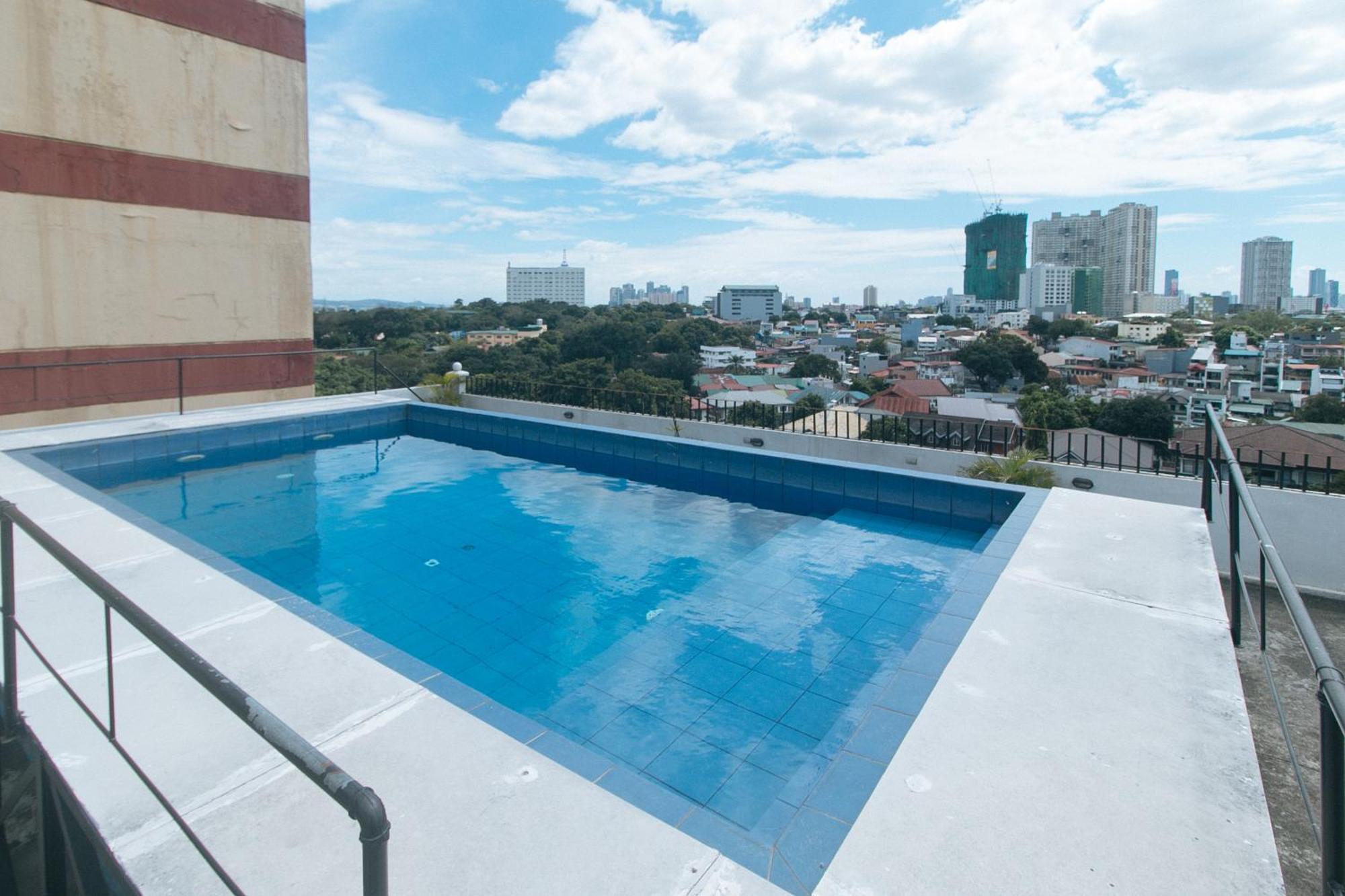 59 Xavierville By Reddoorz Cubao Esterno foto